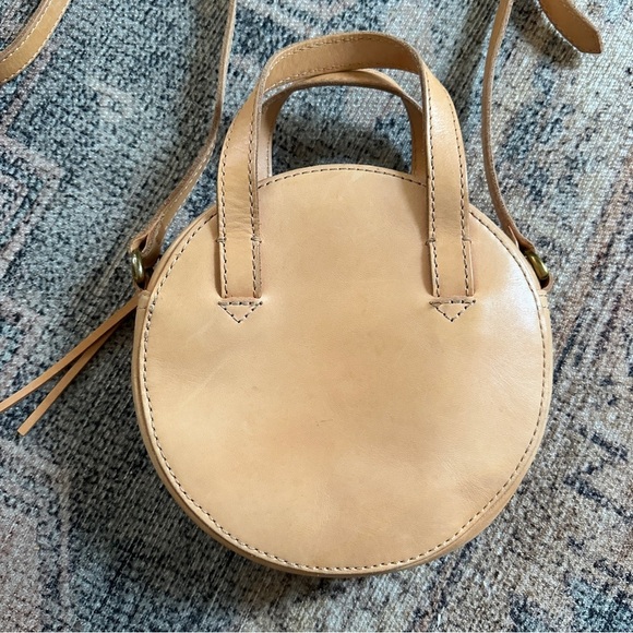 Madewell The Juno Circle around Leather Crossbody Bag - Picture 4 of 7